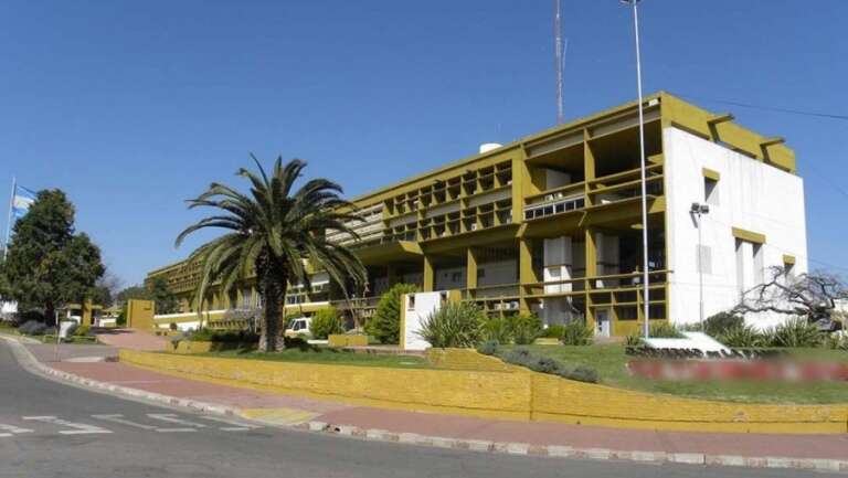 Cobran los empleados estatales en La Pampa con aumento del 5,6% en abril elevando al 21,07% el incremento del primer cuatrimestre