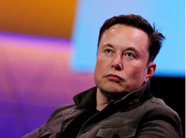 Una ingeniera demandó a SpaceX por discriminación salarial entre hombres y mujeres