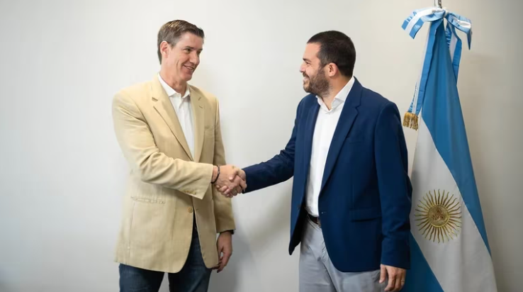 TCA y la Cámara de Compañías Aéreas en Argentina firmaron un acuerdo