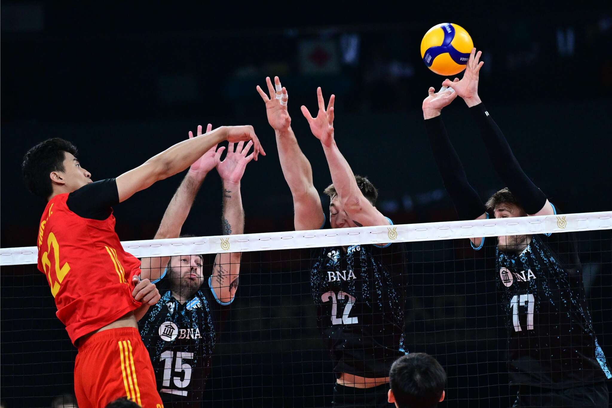 Voley: Argentina derrotó a China en tie break y dependerá del ranking para clasificar a los JJOO