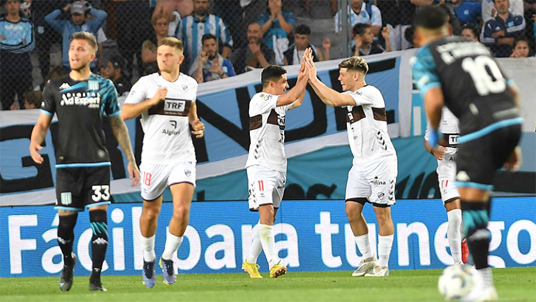 Fútbol: Racing perdió con Platense como local y se fue silbado por su público