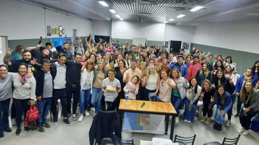 Concurrido encuentro militante en defensa de la educación pública