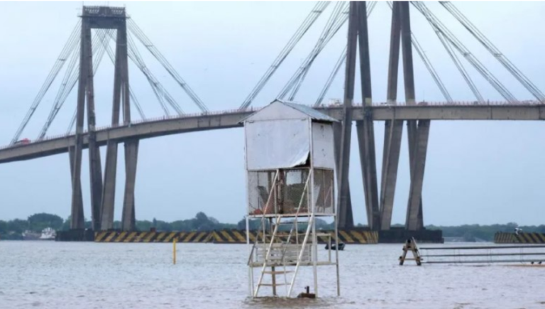 Corrientes: Más de 600 evacuados por la creciente de los ríos Paraná y Uruguay