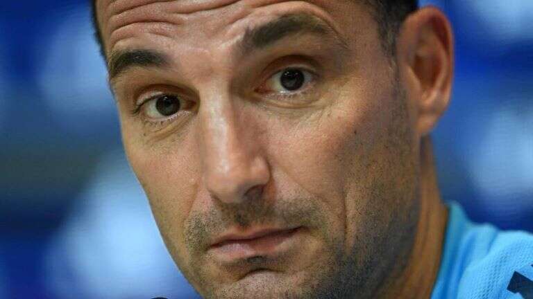 Fútbol: Scaloni iría al sorteo de la Copa América y su futuro al mando de la Selección podría encaminarse