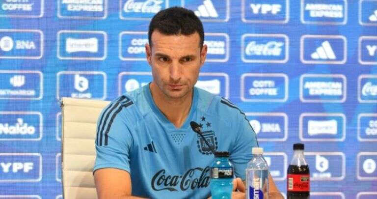 Fútbol: “La idea es tocar el equipo pero no mucho”, Scaloni en la previa del clásico con Brasil