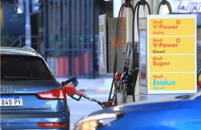 Los combustibles aumentaron entre 7,6% y 10% en todo el país