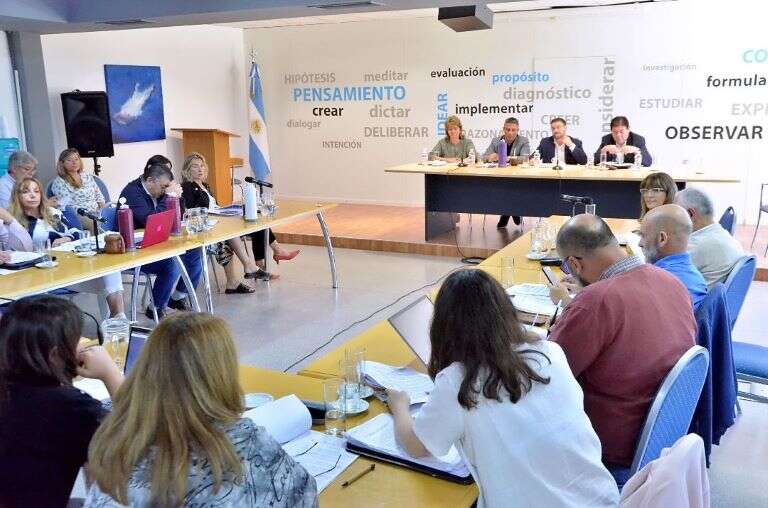 “Fue una muy buena negociación”, afirmó el ministro Bisterfeld a los diputados sobre el juicio ganado por coparticipación