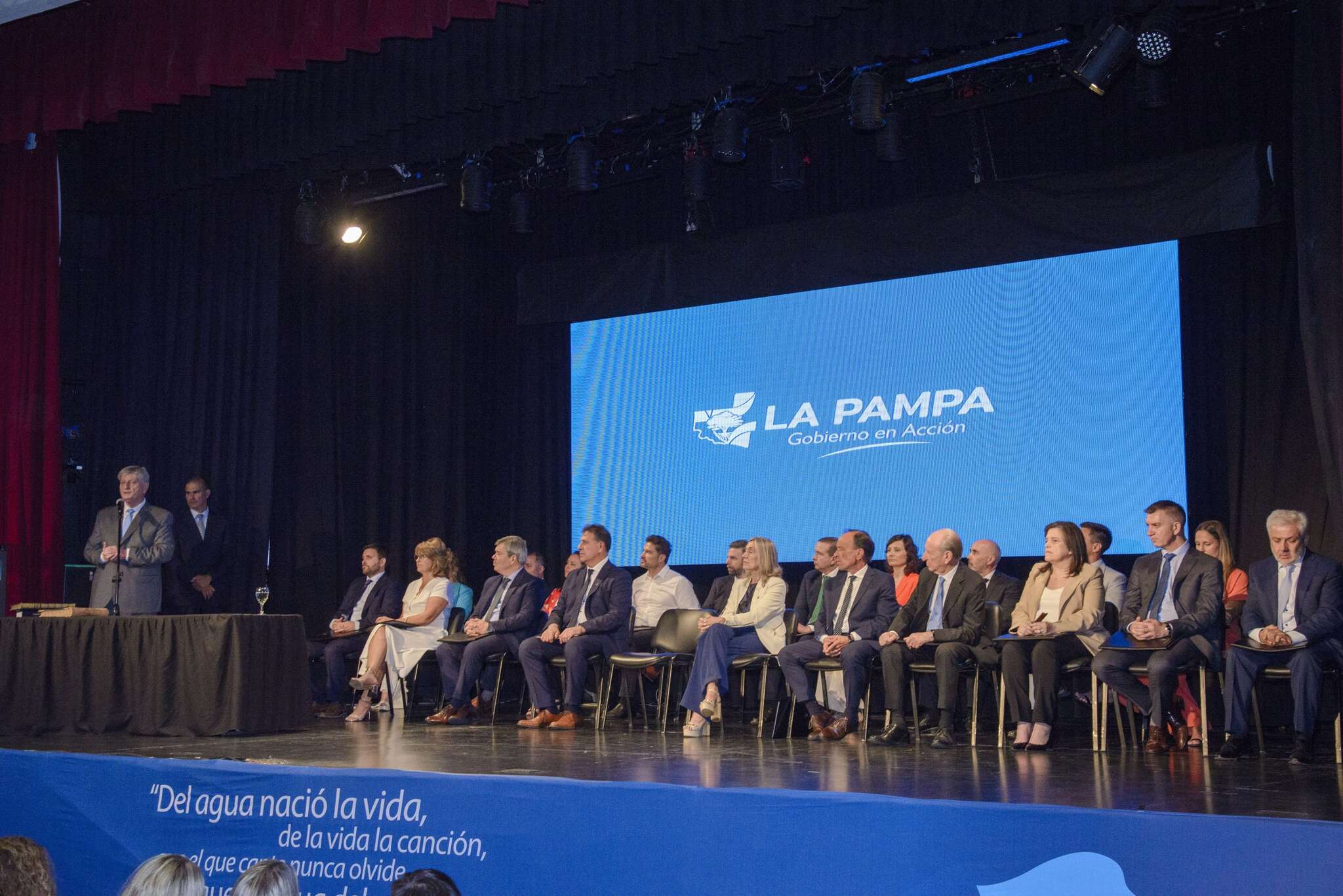 Ziliotto le pidió a su gabinete Â “humildad, empatía y compromiso”