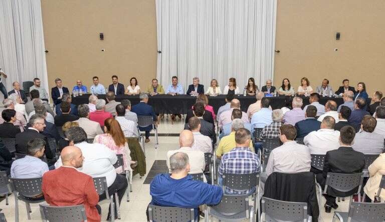 El gobernador Ziliotto le pidió a jefas y jefes comunales “trabajar en conjunto” por todos los pampeanos