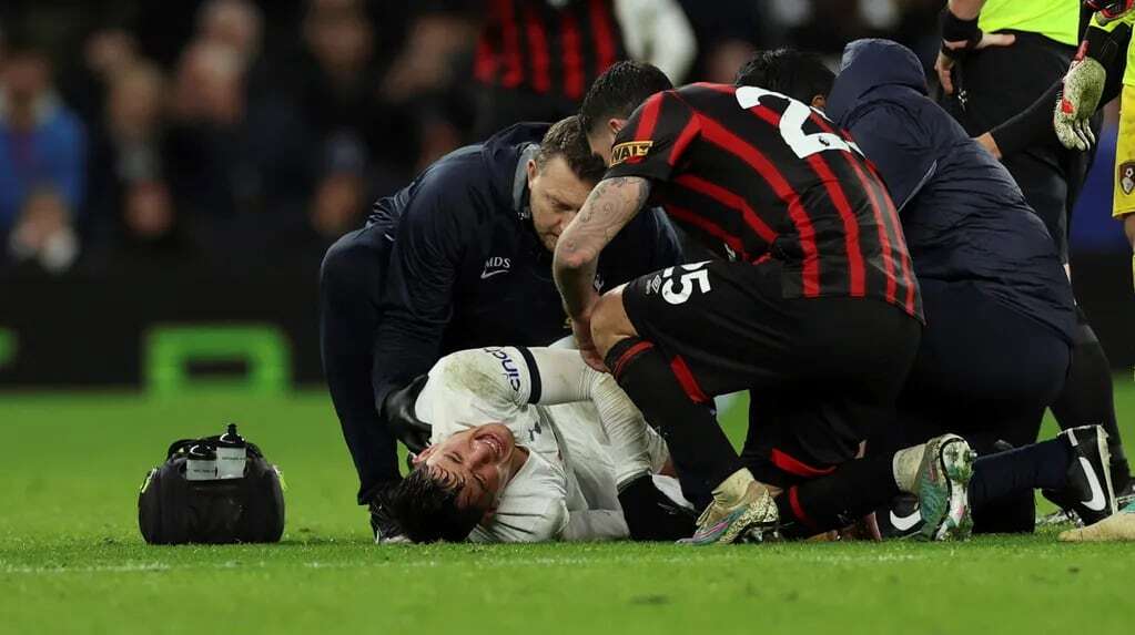 Fútbol: Alejo Véliz salió lesionado y llorando desconsoladamente