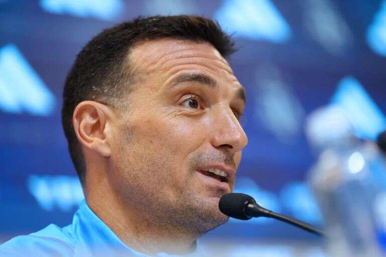 Fútbol: “Hay momentos para parar la pelota”, señaló Scaloni sobre su futuro en la Selección