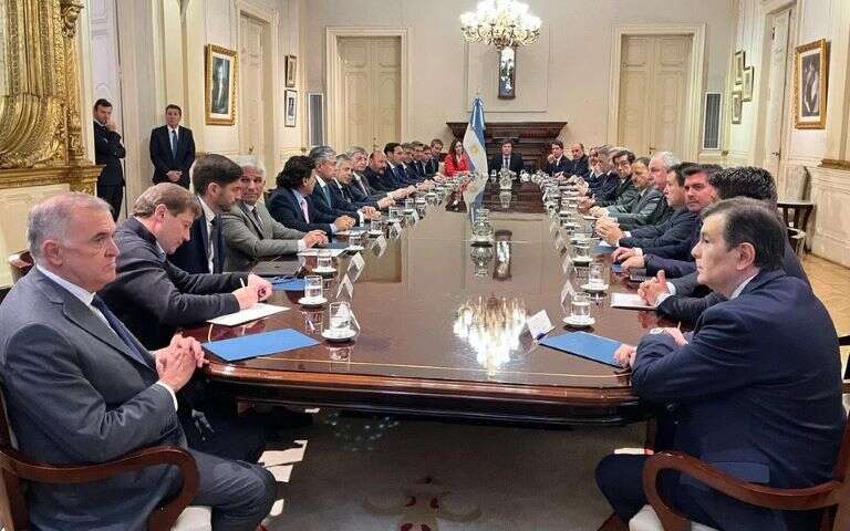 Cumbre clave entre Milei y los gobernadores con reformas, coparticipación y ajuste entre algunos de los temas