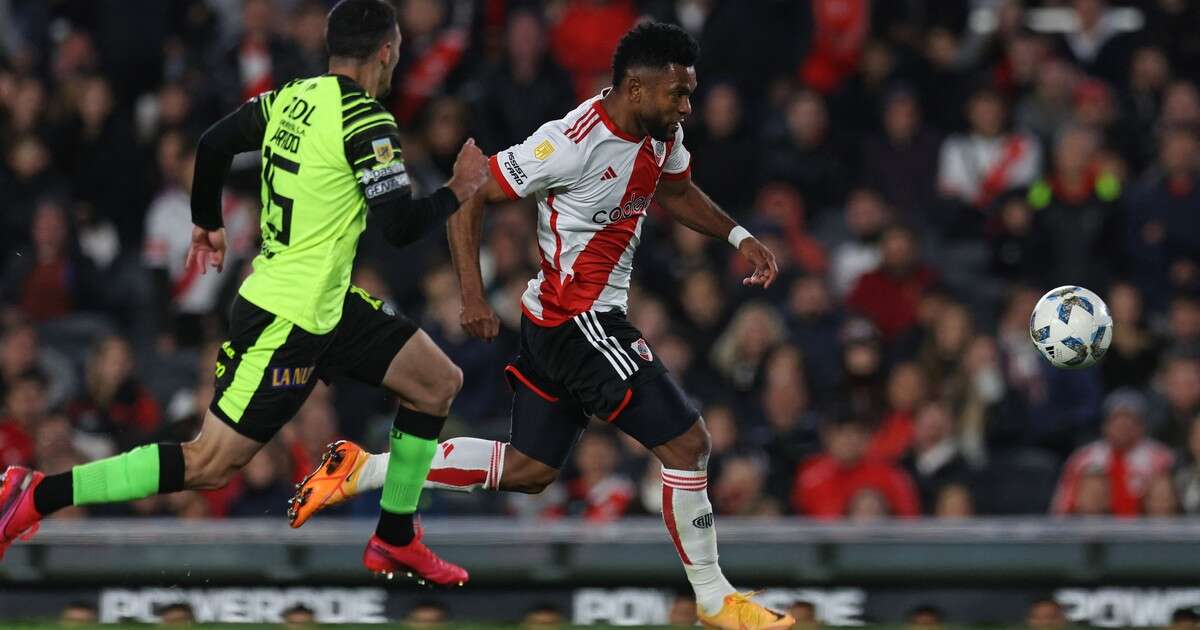 Fútbol: River va en busca de su primer triunfo ante Barracas Central