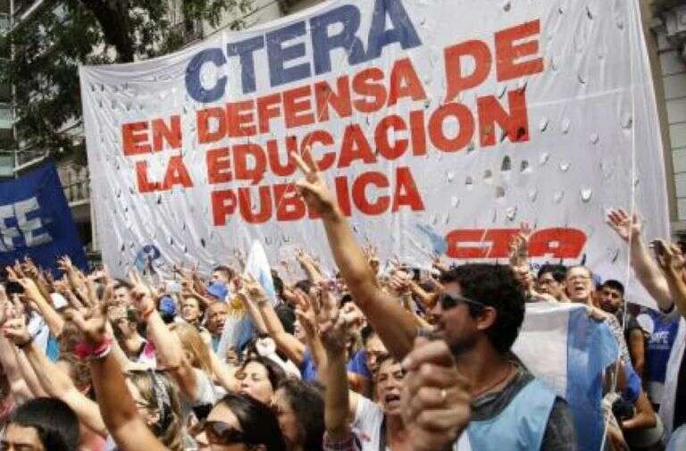 Se demora el diálogo del Gobierno con los docentes y está en riesgo el inicio de clases