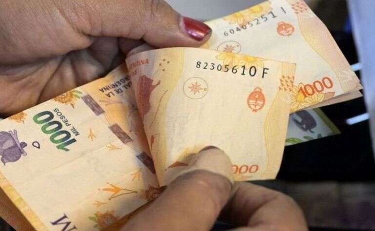 Los salarios registrados perdieron contra la inflación por segundo mes consecutivo