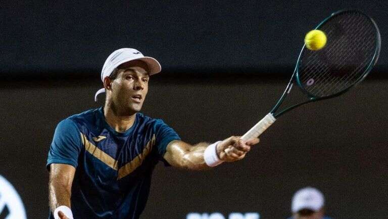 Tenis: Díaz Acosta sigue imparable, bajó a otro ex top 5 y habrá choque de argentinos en Río de Janeiro