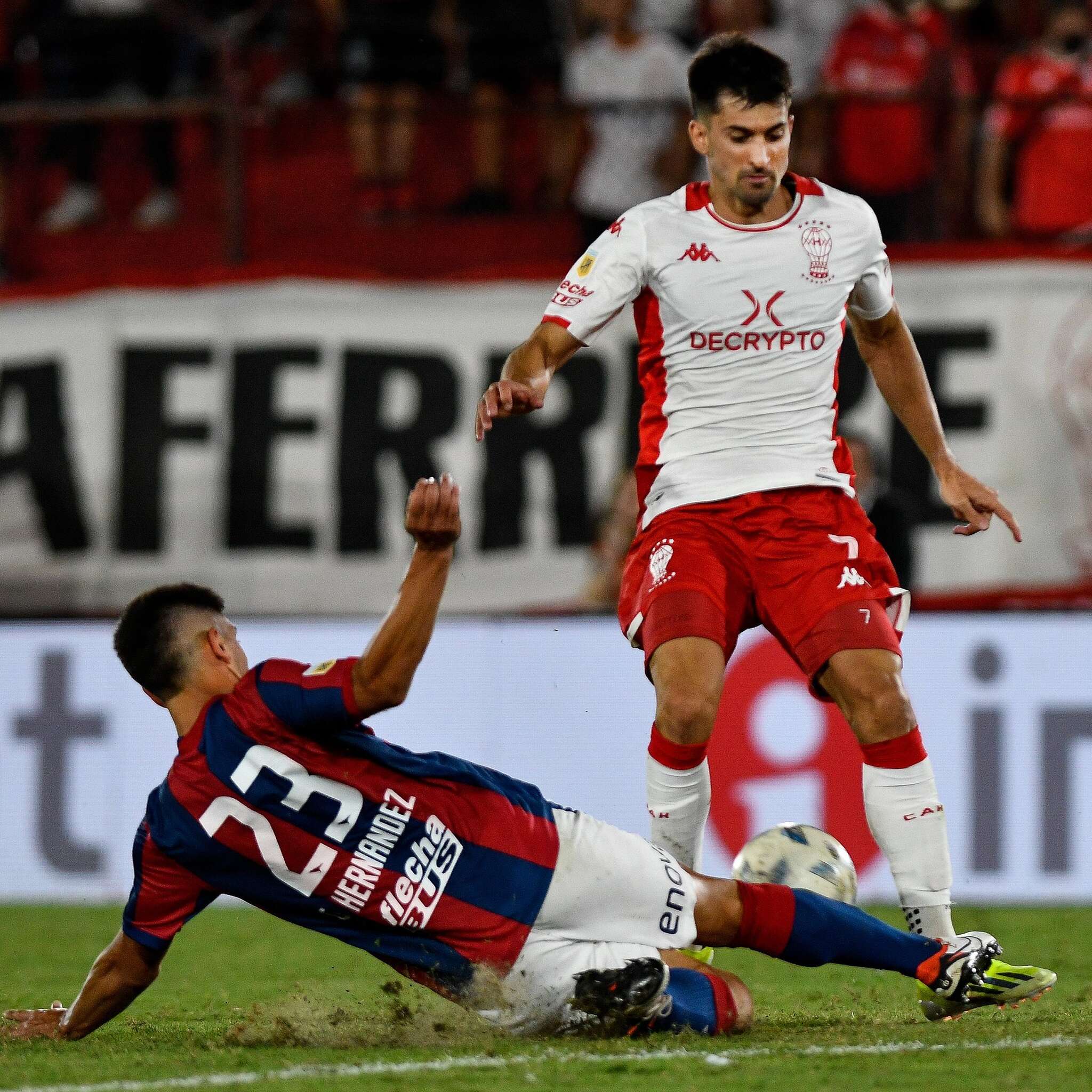 Fútbol: San Lorenzo y Huracán empataron en un clásico sin emociones