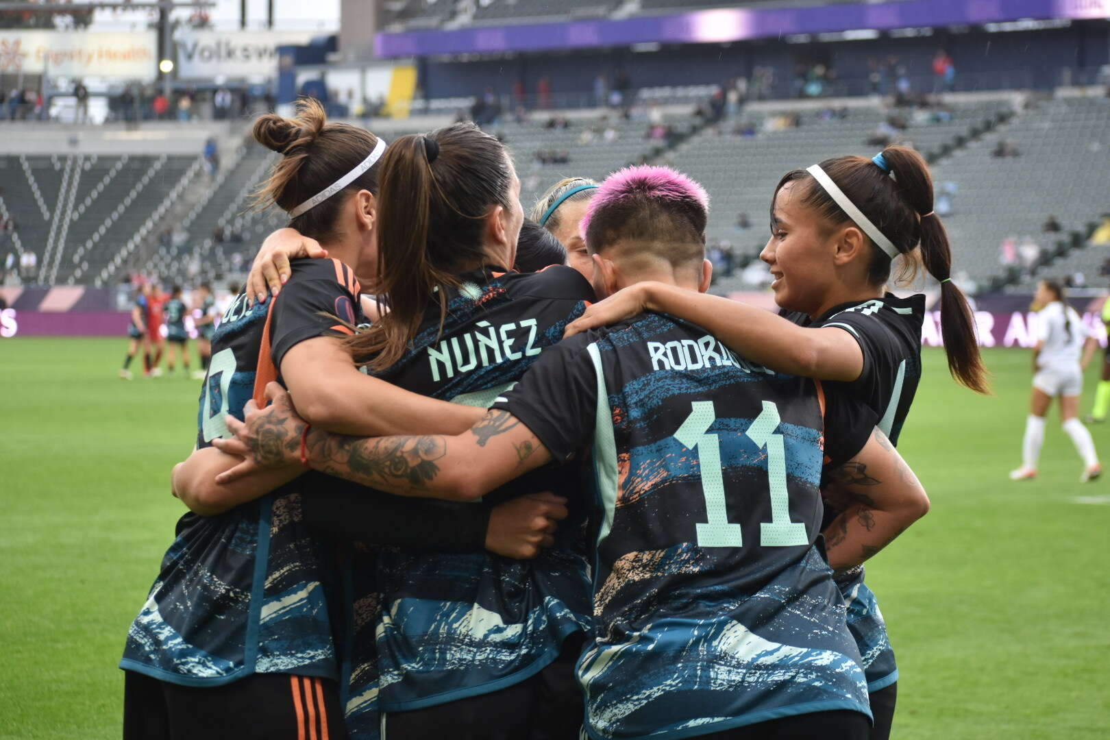 Fútbol femenino: Colombia le ganó a Puerto Rico y Argentina avanzó a cuartos de final