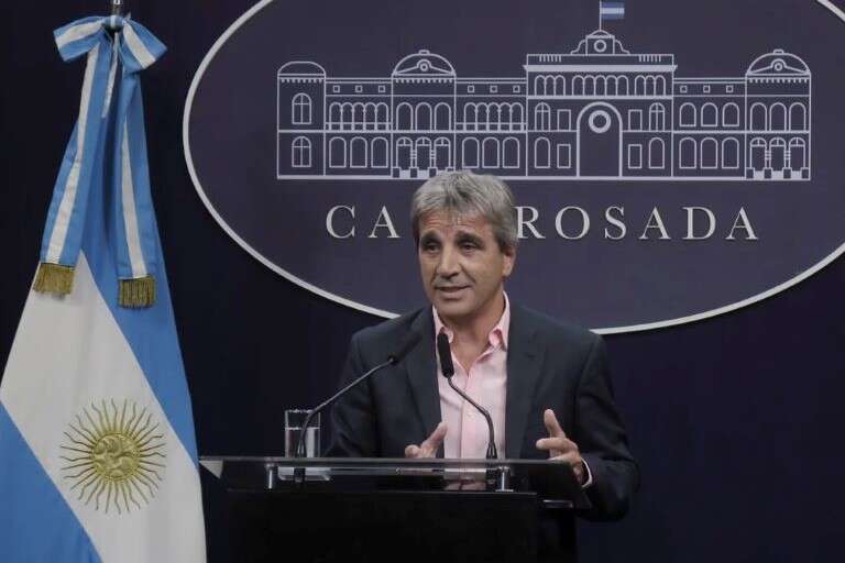 Caputo anunció que ingresaron más de US$ 22.500 millones al blanqueo de capitales