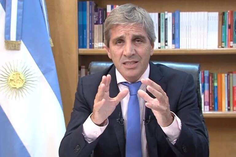 Caputo anunció que se discute cuánta plata aportará el FMI y dijo que la clave es que haya un fuerte desembolso rápido