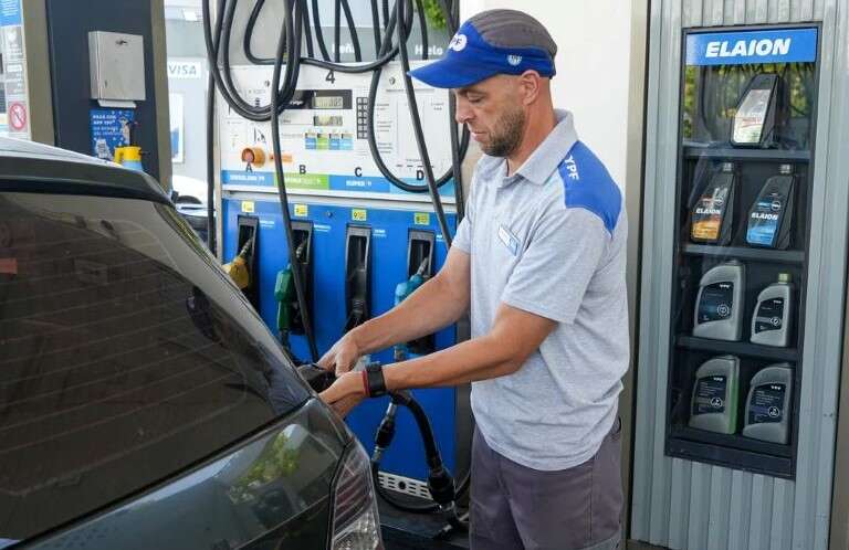 Este viernes volverán a subir los combustibles Â¿cuánto aumentaron en el año?