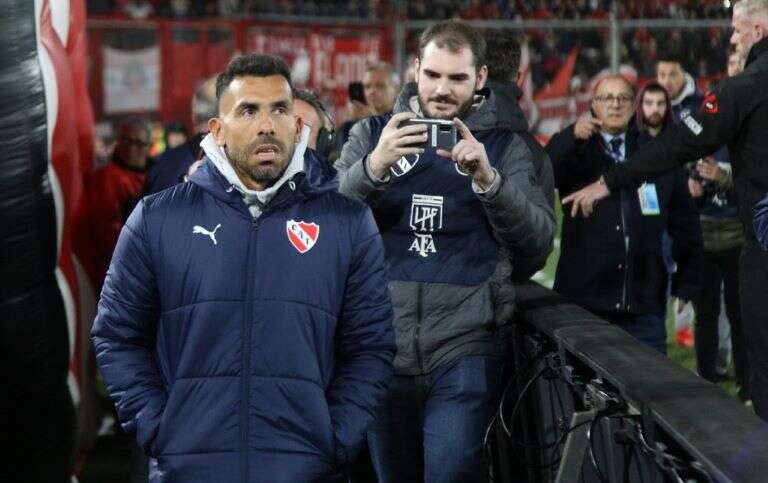 Fútbol: Tevez sigue encendido, ahora le respondió a otro miembro de la AFA “Â¡Quien quiera subir al ring, donde quiera!”