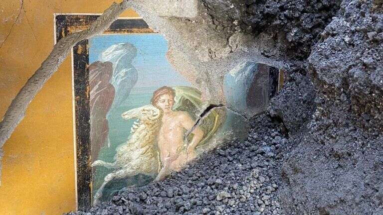 Italia: Hallaron en Pompeya frescos de 2.000 años de antigÃ¼edad que retratan el mito de Hele y Frixo