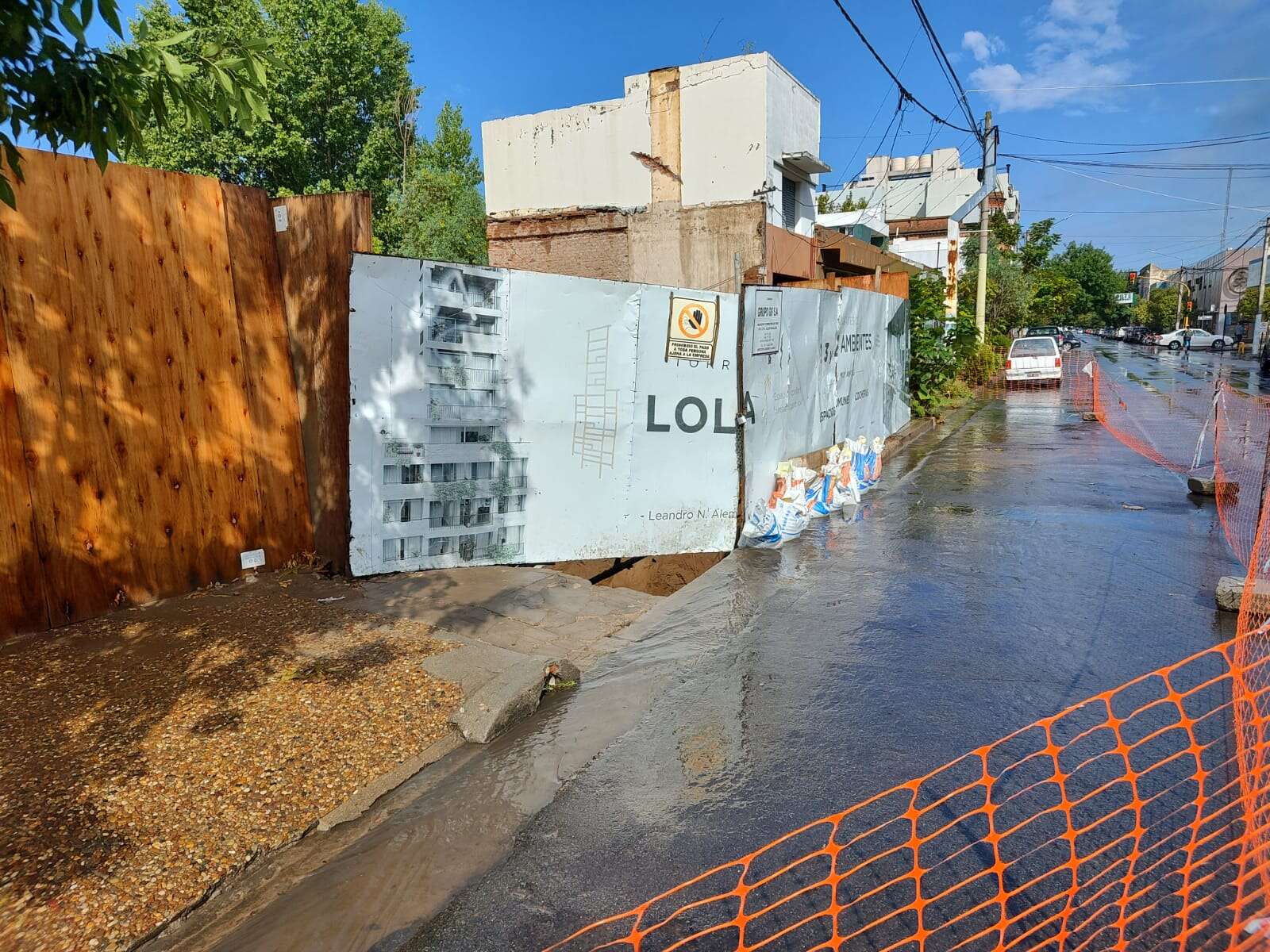 Santa Rosa: Se derrumbó una obra en construcción por el temporal