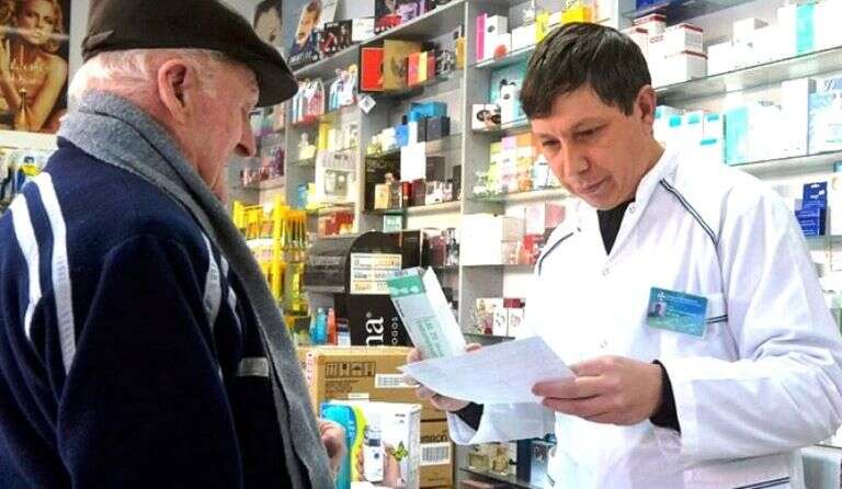 El PAMI recortó la entrega de medicamentos al 100% para jubilados