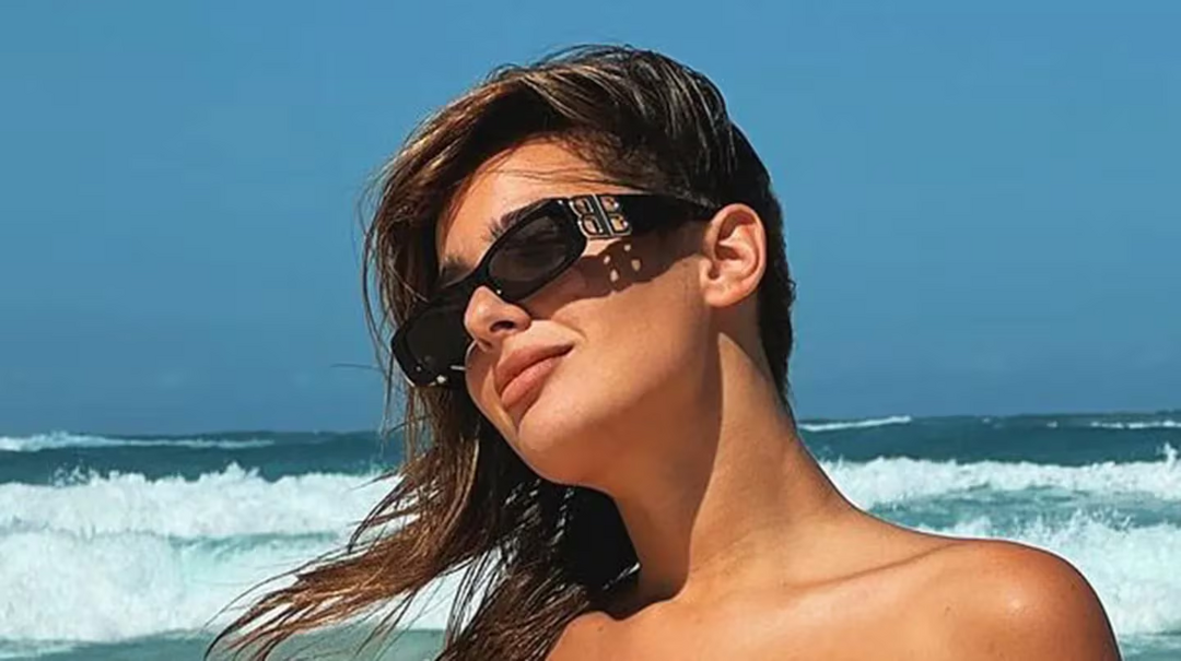 Para el infarto: Flor Jazmín Peña deslumbró con una microbikini desde las playas de Punta Cana