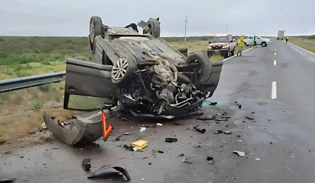 Dos personas lesionadas por un vuelco en la ruta NÂº151