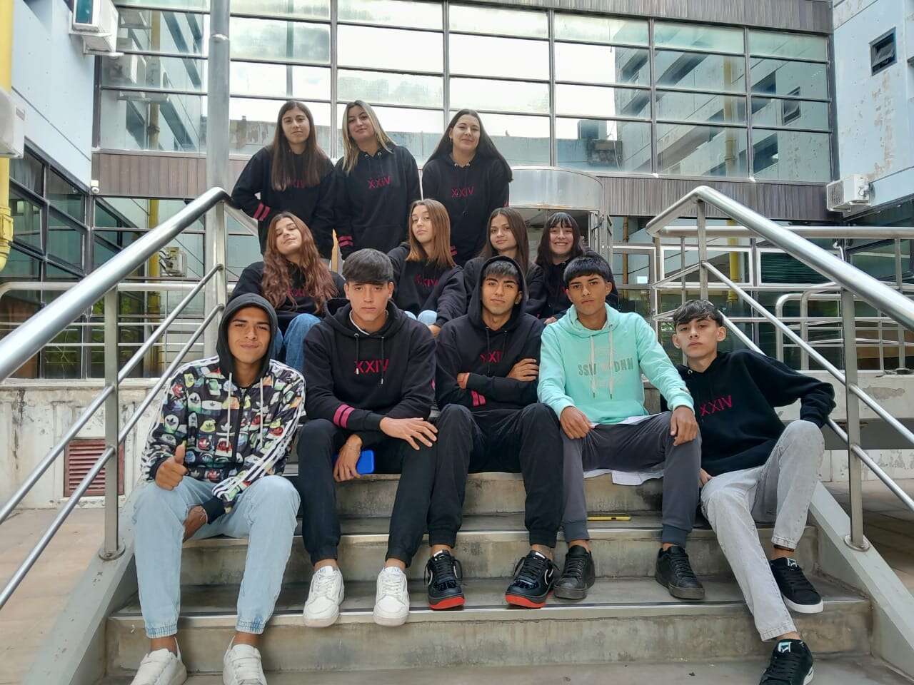 Educación + Justicia: Alumnos del colegio República de El Salvador presenciaron un debate oral