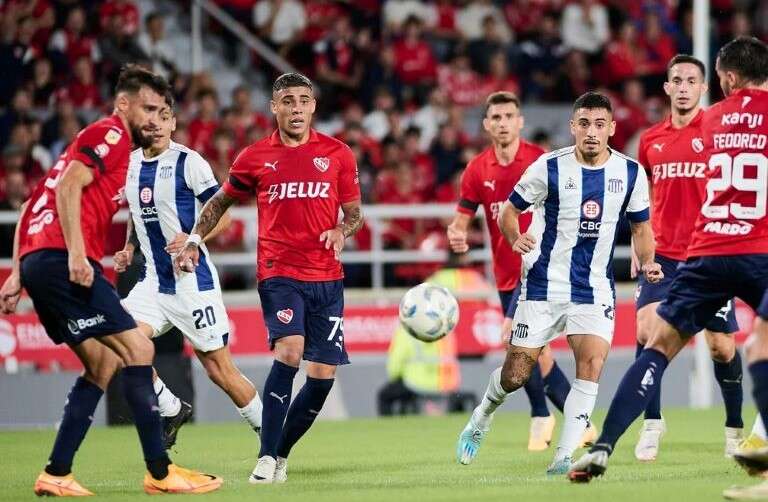 Fútbol: Independiente se durmió, se lo empató Talleres con diez y los dos equipos quedaron eliminados de la Copa de la Liga