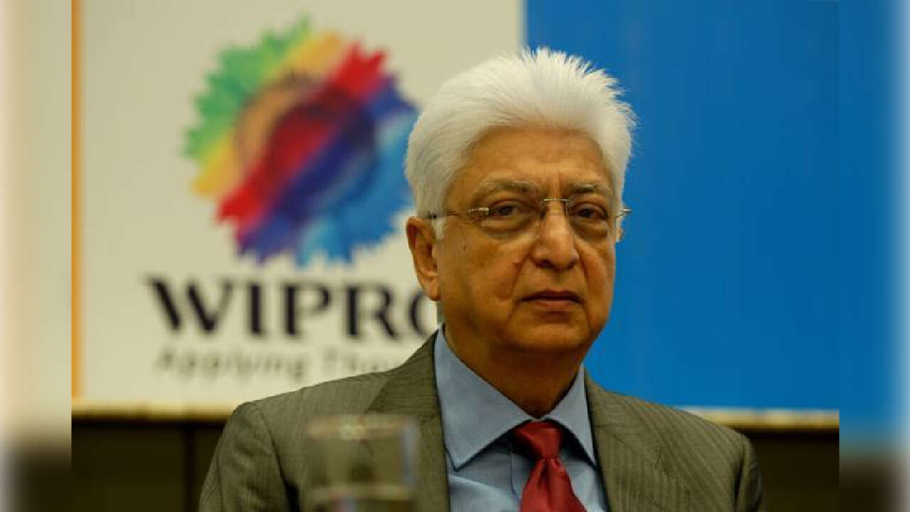 Quién es Azim Premji, el multimillonario que convirtió un pequeño negocio de aceite en el Microsoft de la India