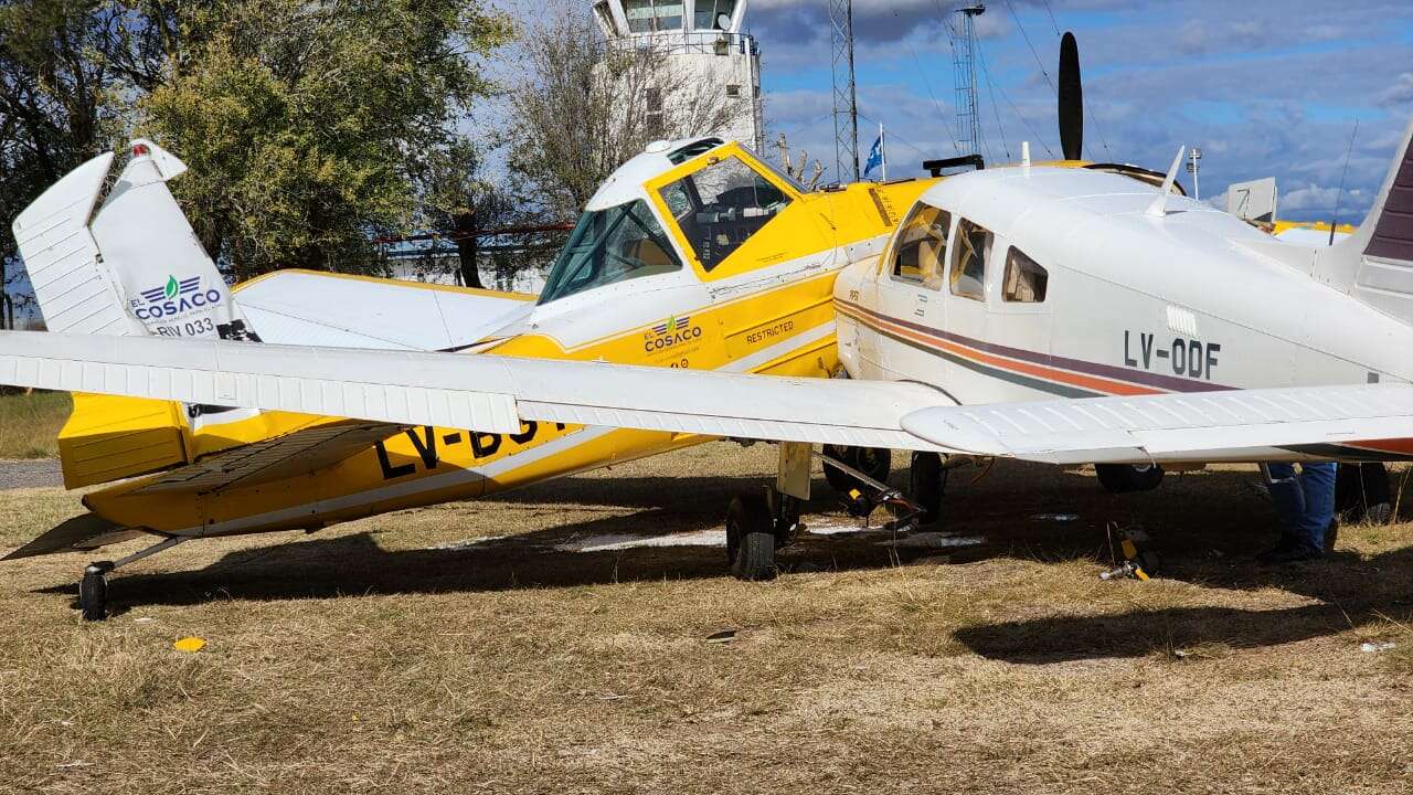 General Pico: Dos aviones chocaron en tierra y hay una mujer hospitalizada