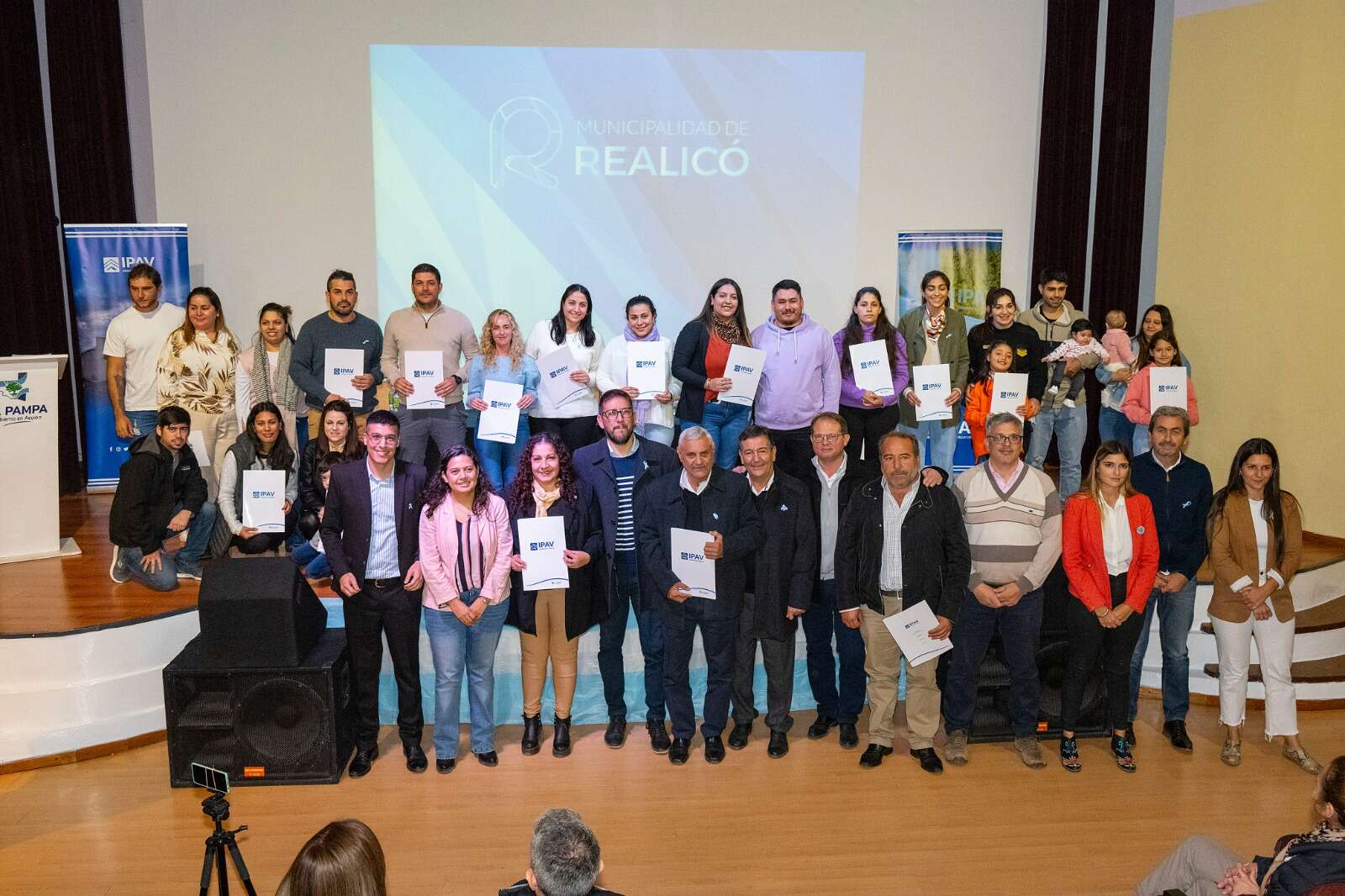 Entrega de terrenos en Realicó y firma de convenio para más viviendas