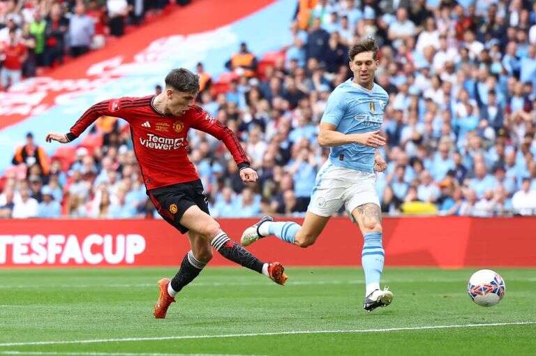 Fútbol: El Manchester United sorprendió al City y ganó la final de la FA Cup con Garnacho como figura estelar