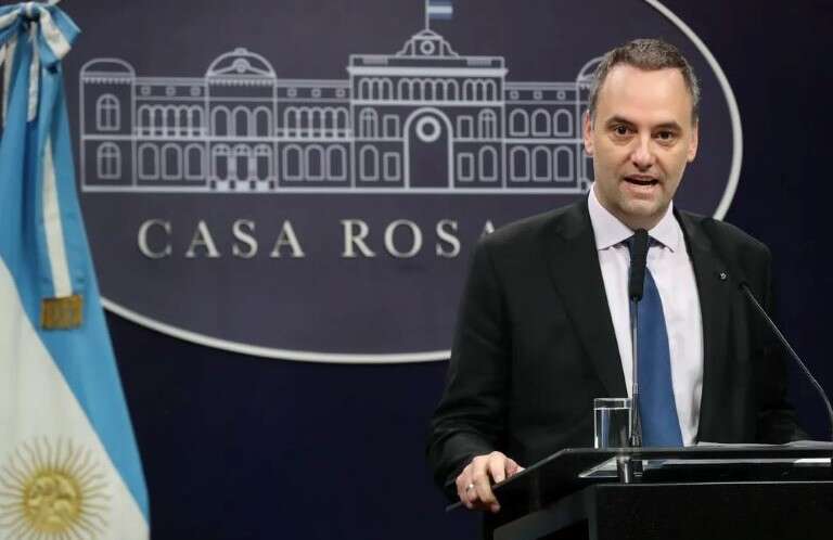 El Gobierno anunció la descalificación de los archivos de la SIDE sobre el accionar de la Dictadura
