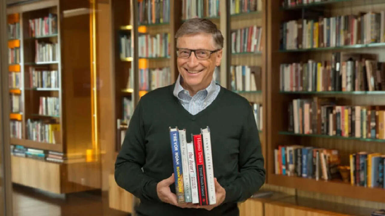 Bill Gates recomendó 4 libros para leer en el tiempo libre