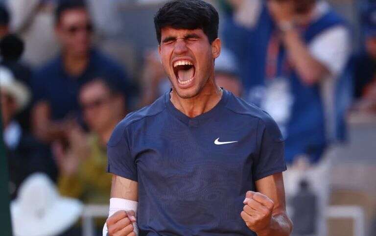 Tenis: Alcaraz se impuso ante Sinner y alcanzó su primera final del Abierto de Francia