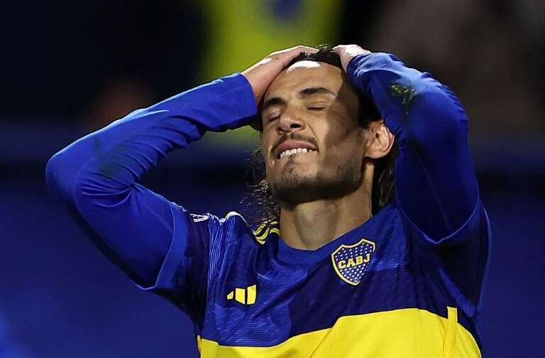 Fútbol: Preocupación en Boca porque Cavani no llega al duelo de la Copa Libertadores