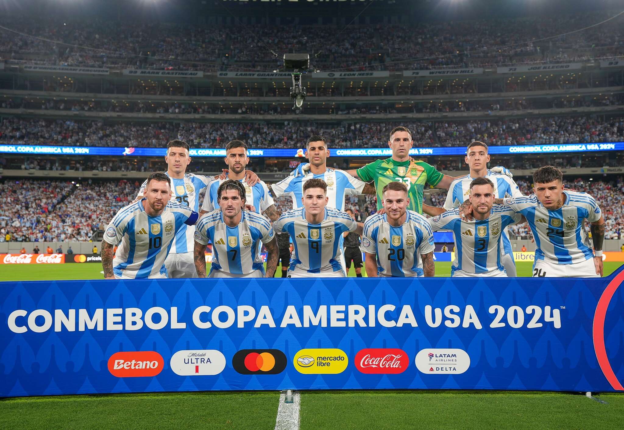 Fútbol: Argentina luchó hasta el final y está en cuartos de final de la Copa América
