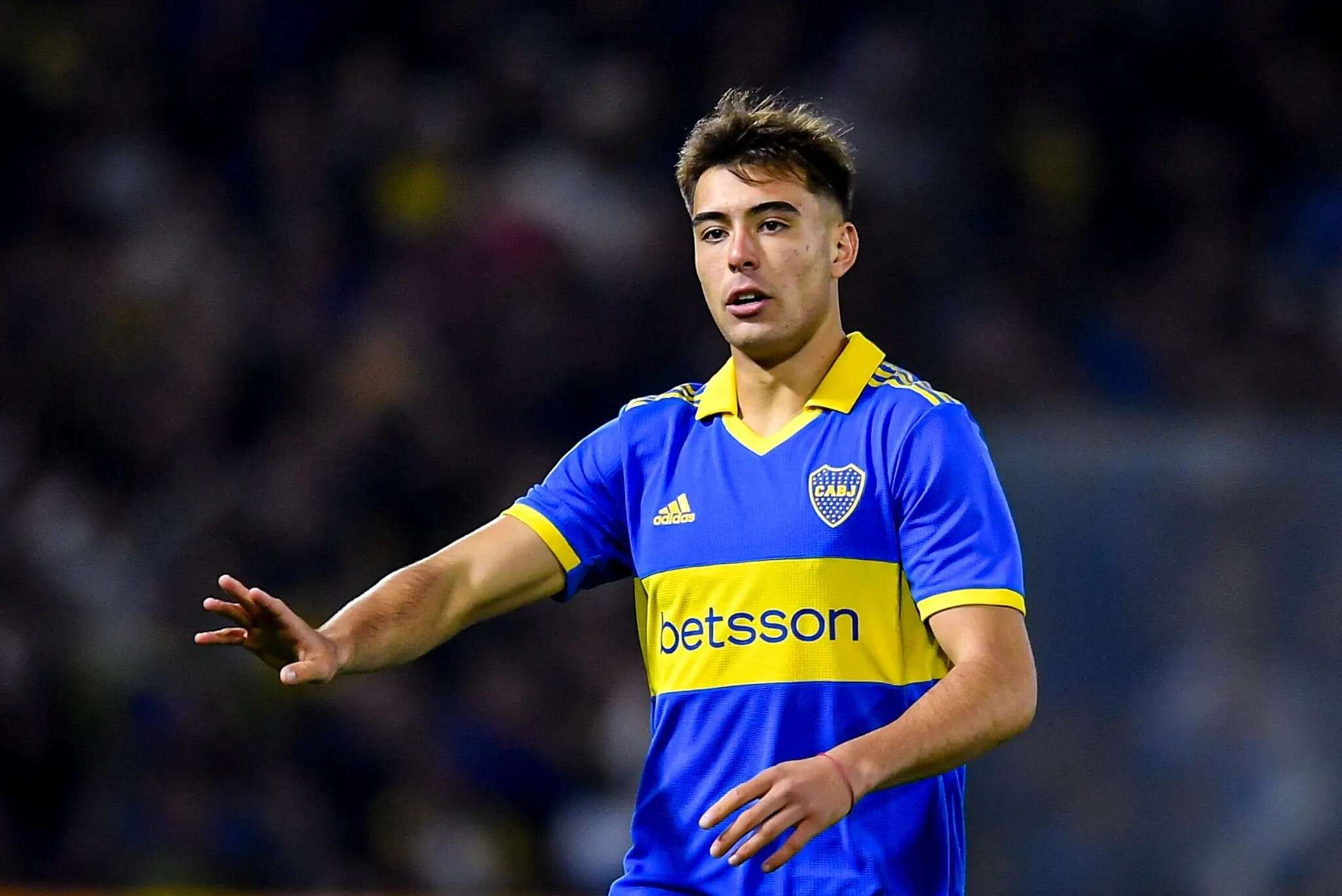 Fútbol: Boca vendió al pampeano Anselmino al Chelsea por 18 millones de dólares