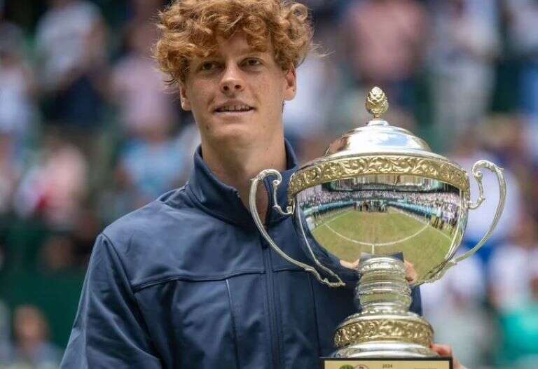 Tenis: Sinner estrenó el NÂº1 del mundo con un título en Halle