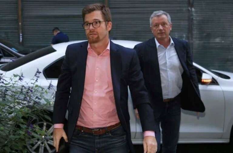 Las privatizaciones de Aerolíneas, Correo y medios públicos quedaron a tiro de caerse en la Ley Bases