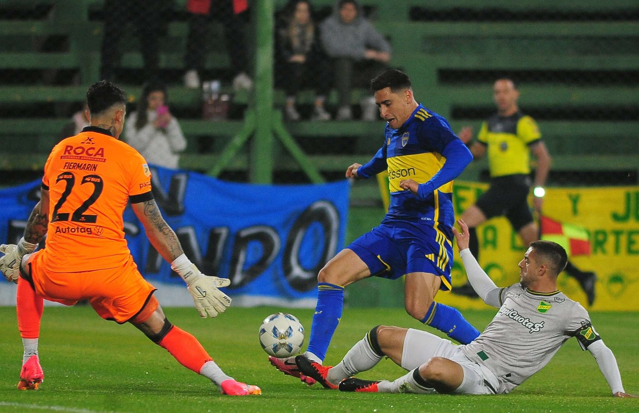 Fútbol: Boca y Defensa y Justicia igualaron en Varela