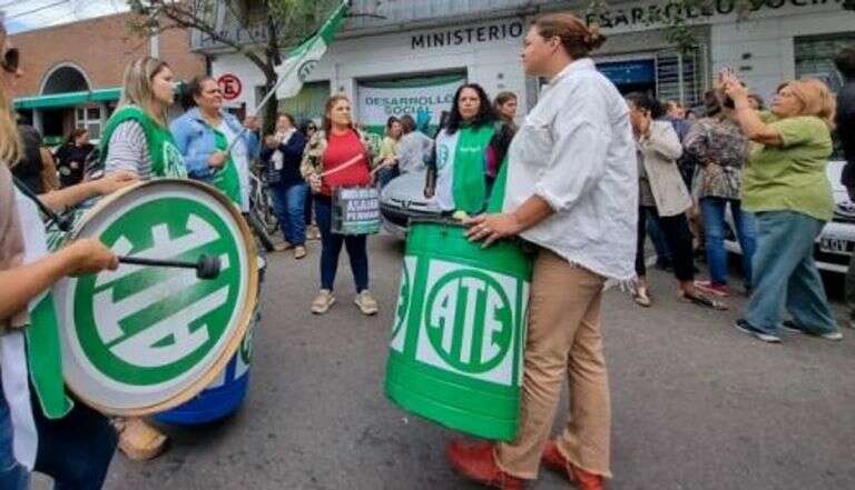 El Gobierno va por 6.000 nuevas cesantías en el Estado y ATE reaccionó con movilizaciones