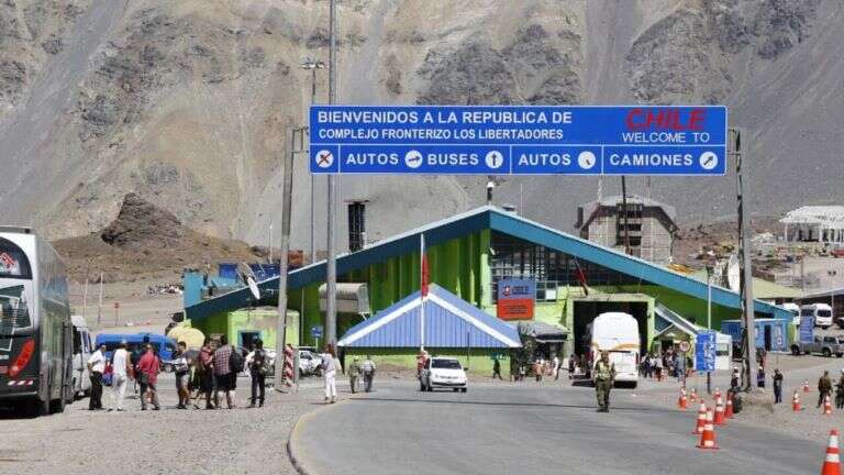 Chile: Cuáles son los requisitos para viajar y qué monto en dólares por compras se puede ingresar a la Argentina