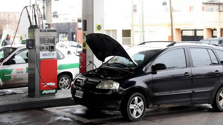 Aumentan la tarifa de gas para grandes usuarios y estaciones de GNC