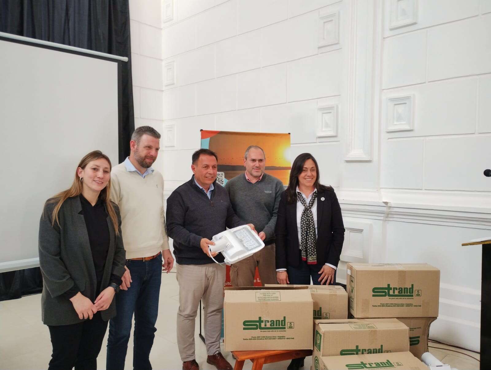 General Acha: Entregaron nuevas luminarias Led y ya se reemplazó el 57% del alumbrado público
